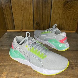 PUMA WOMENS CELL PLASMIC XT SNEAKER Grey Training